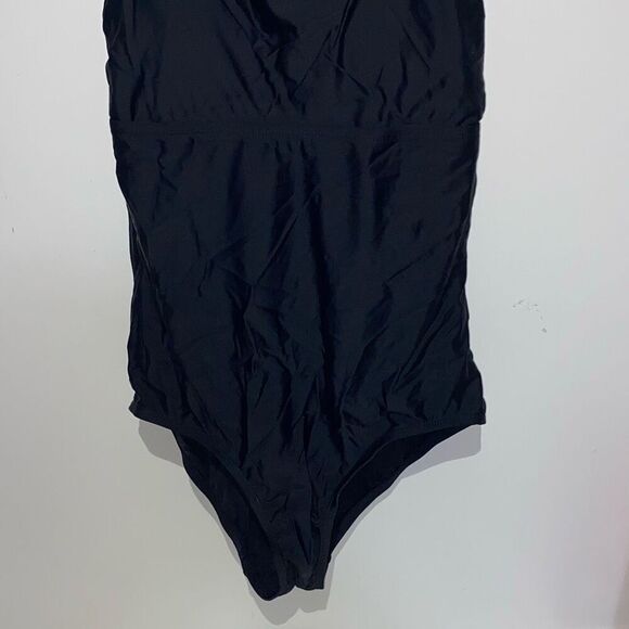 Ellen Tracy Women's Black Scallop Padded Bandeau Strap One Piece Swimsuit Sz 12 - Picture 2 of 10